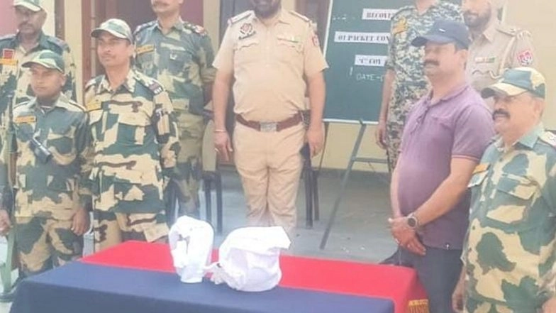 India News | BSF Foils Multiple Cross-border Smuggling Attempts Along the Punjab Border