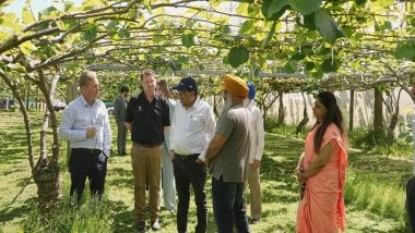 World News | Piyush Goyal Visits New Zealand Kiwifruit Orchard, Discusses Sustainability and Productivity with Kiwi-Indian Farmers
