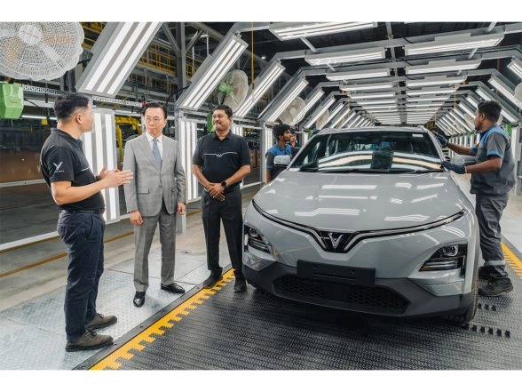 Business News | An Automaker, and a Conglomerate, Shaped by the Art of Paying Attention