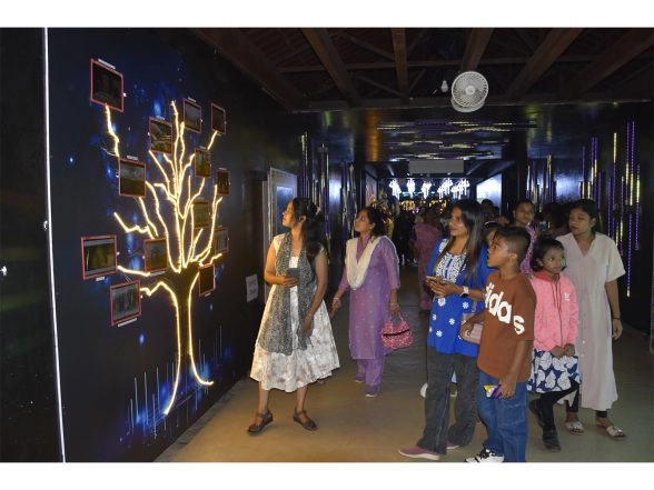 India News | Grand Bharat Parv 2025 Organised at Statue of Unity in Gujarat to Mark Sardar Patel's 150th Birth Anniversary