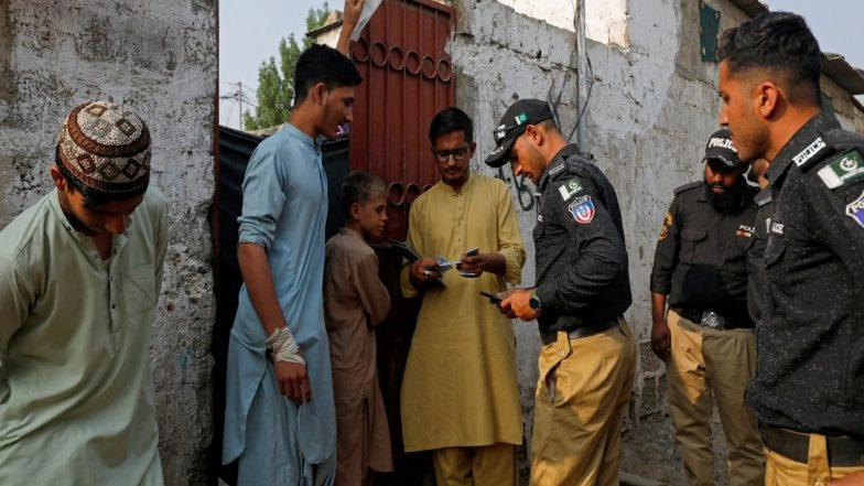 World News | Arrests of Afghan Nationals in Pakistan Soar 146 Per Cent Amid Border Reopening