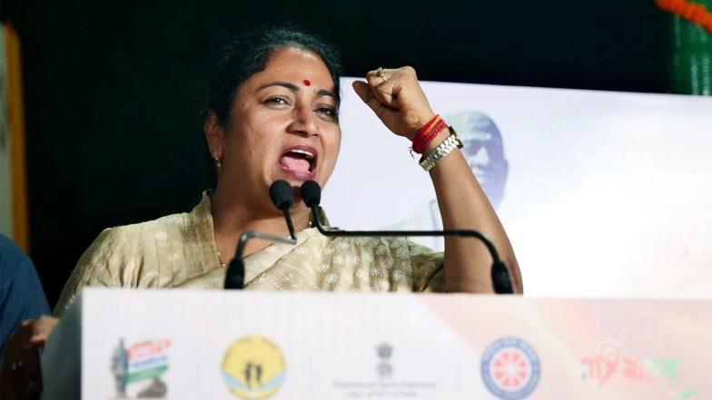 India News | Delhi CM Encourages Use of Public Transport, Carpooling Amid 'very Poor' AQI
