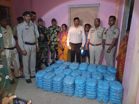 India News | Tripura: BSF Apprehends Three Bangladeshi Nationals, Seized 168 Kg Ganja