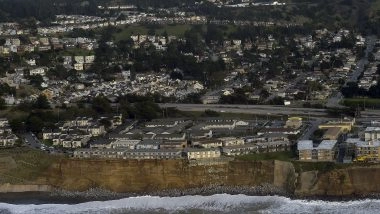 World News | Earthquake of Magnitude 6.1 Rattles Pacific Ocean