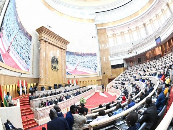 World News | President Murmu Applauds Angola's Women Parliamentarians, Pushes Strategic Partnership