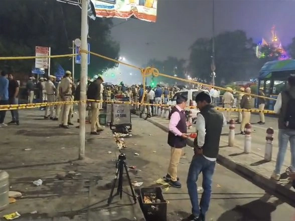World News | Delhi Blast: US Embassy Issues Security Alert for Its Citizens