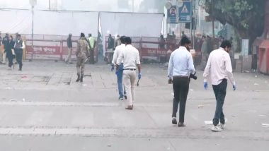 India News | Delhi Police Conducts Night-long Raids in Hotels Following Blast Near Red Fort