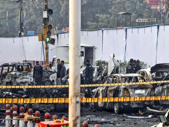India News | Blast Near Red Fort Was Not a Suicide Attack, Suspect Triggered Explosion in Panic: Sources