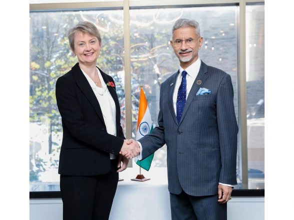 World News | EAM Jaishankar Meets UK Foreign Secretary Cooper on Sidelines of G7 Foreign Ministers' Meeting