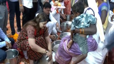 India News | Chhattisgarh: BJP MLA Bhavna Bohra Welcomes 125 Tribals Back to Hinduism in Kabirdham