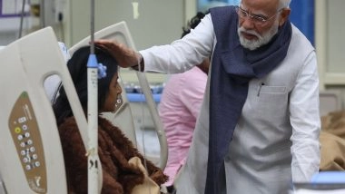 India News | PM Modi Visits LNJP Hospital to Meet Injured Victims of Delhi Blast