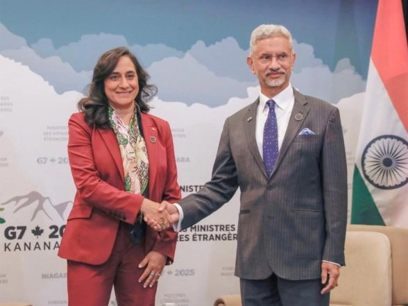 World News | EAM Jaishankar Meets Canadian FM Anita Anand on G7 Sidelines in Niagara, Discusses Roadmap to Boost Ties