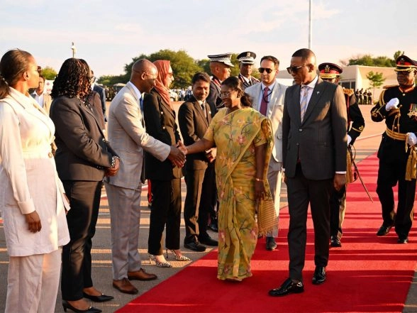 World News | Botswana President Sees Murmu off at Airport Before Her Departure to India
