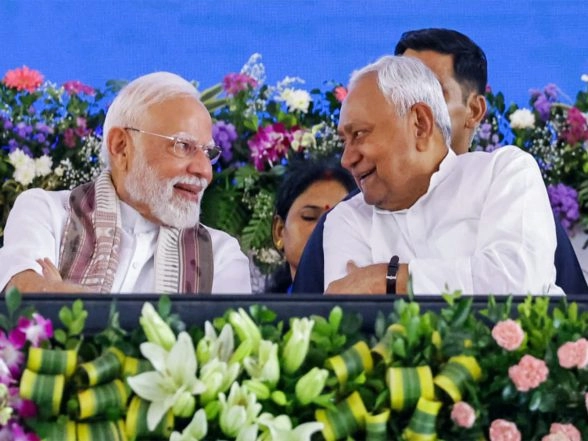 India News | NDA's Lead Crosses 200 Mark as Modi-Nitish Magic Blitzes Gathbandhan