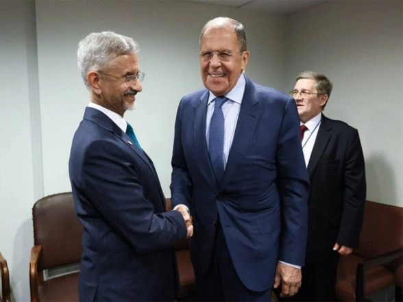World News | Lavrov, Jaishankar to Hold Talks on Bilateral, International Issues on Nov 17 in Moscow
