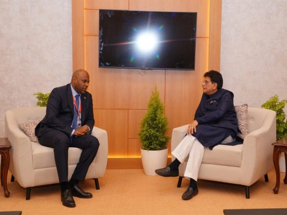 World News | Union Commerce Minister Holds Talks with Mozambique Secy of Trade on Bilateral Trade