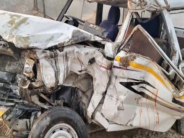 India News | J-K: 4 Killed, Several Injured in Road Accident in Budgam