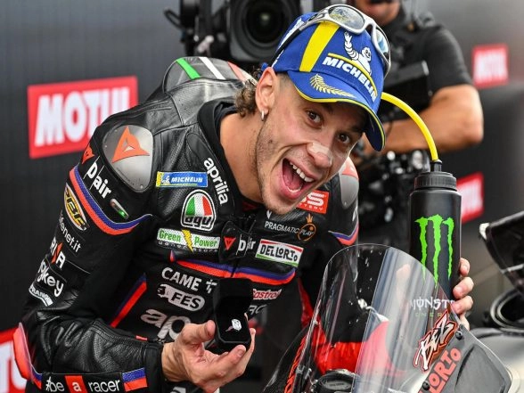 Sports News | Brilliant Bezzecchi Holds off Fernandez for Valencia Victory