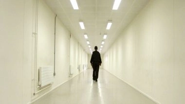 World News | UK Announces Drastic Reduction in Protection for Asylum Seekers, Refugees Under New Plan