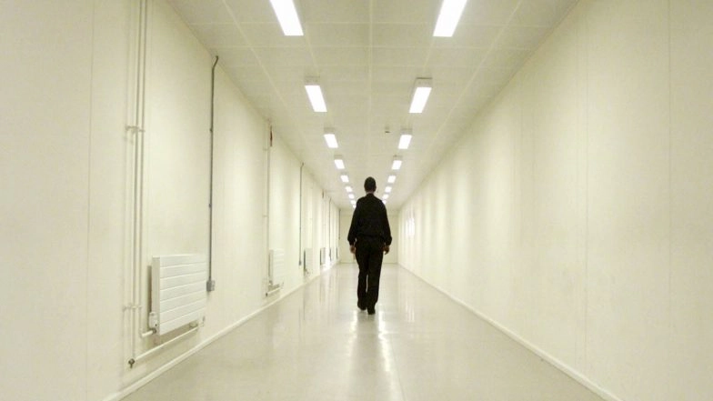 World News | UK Announces Drastic Reduction in Protection for Asylum Seekers, Refugees Under New Plan