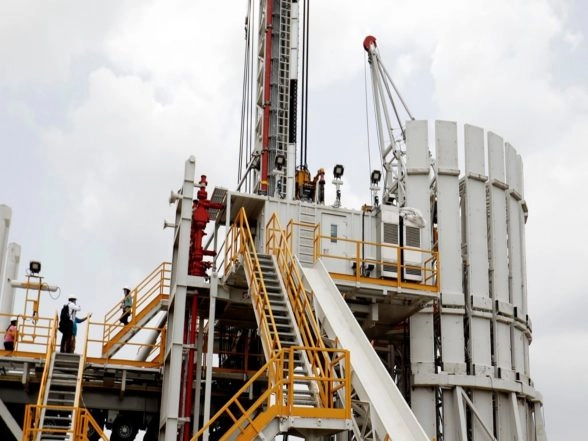 Business News | Energy Markets Brace for Volatility as Sanctions Drive Up Reliance on US LNG: Oxford Report