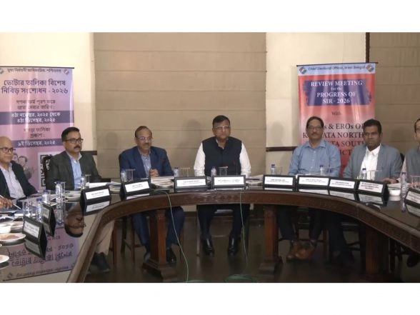India News | West Bengal: EC Delegation Reaches Kolkata for SIR Review Meeting
