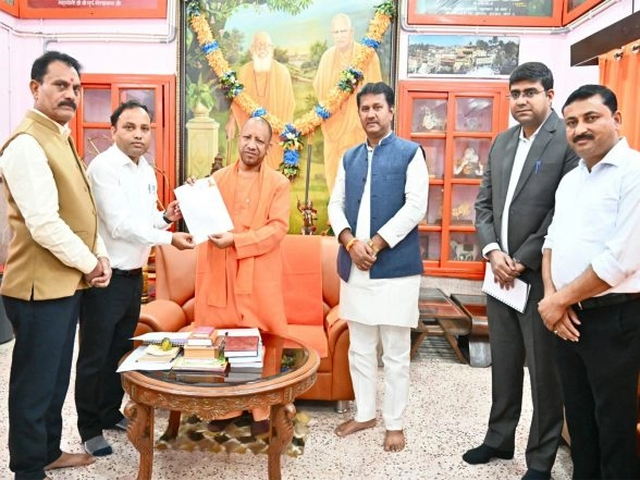 India News | UP: CM Yogi Fills out Enumeration Form for SIR in Gorakhpur