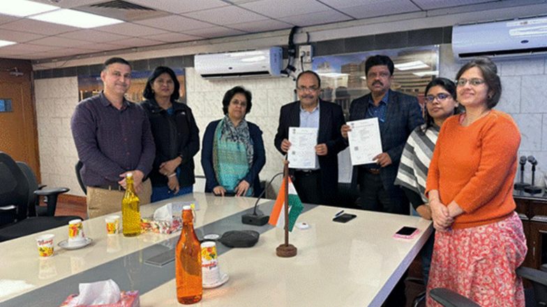 India News | VMMC-Safdarjung Hospital and CCRAS-CARI Ink MoU to Boost Integrative Menopause Care Research