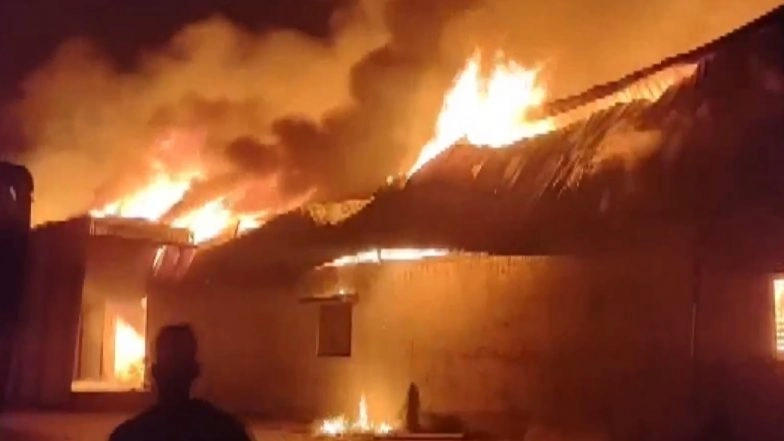 India News | Gujarat: Fire Breaks out at Wood Warehouse in Surat