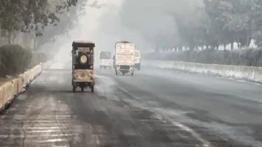 India News | Thick Smog Blankets Delhi-NCR as AQI Remains Under 'very Poor' Category