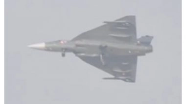 World News | Tejas Fighter Jet of IAF Crashes During Dubai Air Show