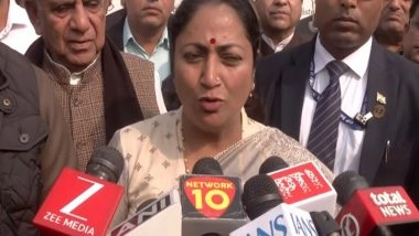 India News | Delhi CM Distributes 10,000 Heaters to RWAs to Combat Wood, Coal Burning During Winter