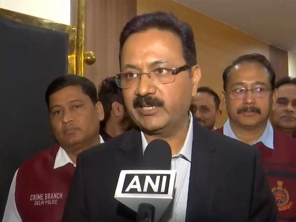 India News | Delhi Police Bust Arms Smuggling Racket; Arrest 4, Recover 8 Weapons, Including Turkish and Chinese-made Guns