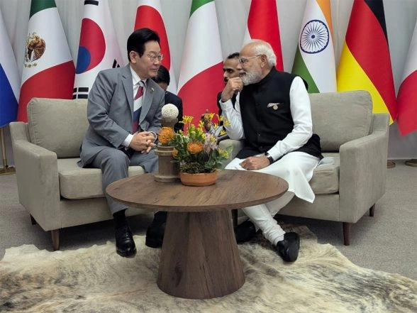 World News | PM Modi, South Korean President Hold Talks on Deepening Economic Ties