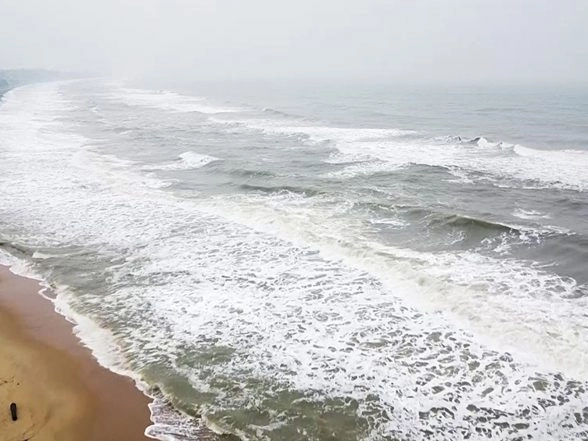 India News | Met Department Issues Yellow Alert for Rainfall in Various Districts of TN