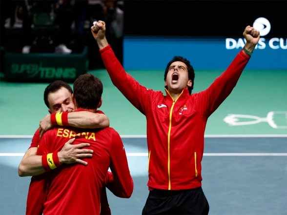Sports News | Davis Cup: Spain Secures Spot in Final Against Italy, Outclasses Germany in Semifinals