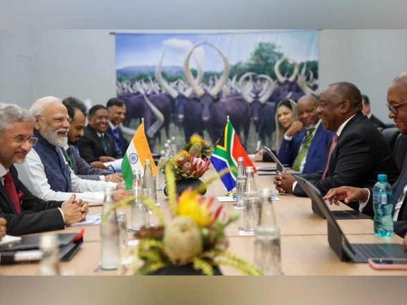 World News | G20: PM Modi, S Africa's Prez Ramaphosa Deepen Strategic Ties; Push Tech, Trade and Global South Cooperation