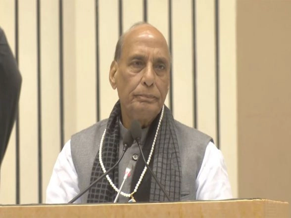 India News | Defence Minister Rajnath Singh Says 'CAA Gave Hindu Refugees the Rights They Deserved'