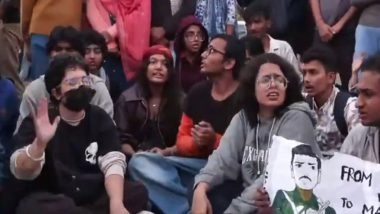 India News | Delhi: 22 People Arrested for Using 'pepper Spray' on Police Personnel During Protest at India Gate