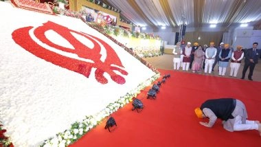 India News | Union Home Minister Amit Shah Pays Homage to Guru Tegh Bahadur on 350th Martyrdom Day in Delhi