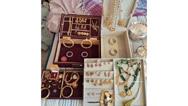 India News | Lokayukta Officials Recover Property Deeds, Gold and Cash from Revenue Inspector Ramaswamy C's Residence