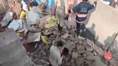 India News | Delhi: Four People Injured Due to Building Collapse