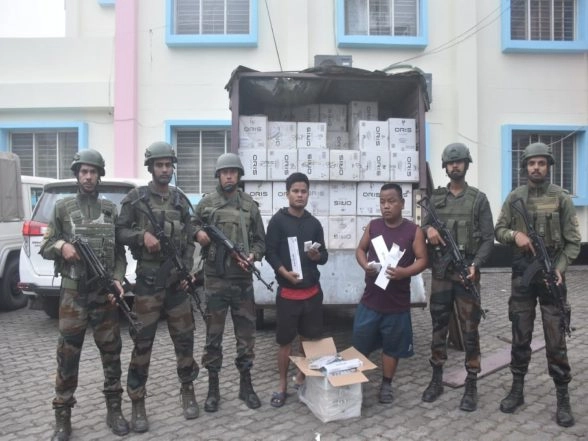 India News | Assam Rifles and DRI Seize Foreign Cigarettes Worth over Rs 7 Crore