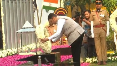 India News | Maharashtra CM Devendra Fadnavis Offers Tribute to Victims of 26/11 Attacks