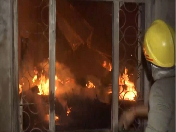 India News | Chhattisgarh: Fire Erupts in Vacant House in Fafadih, No Injuries Reported