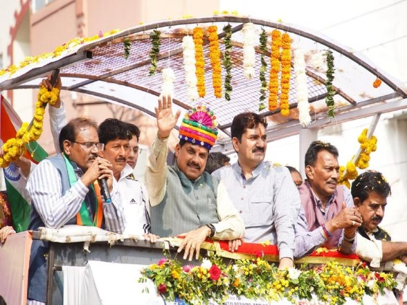 India News | MP CM Yadav Participates in Narmada Pravah Unity March to Mark 150th Birth Anniversary Year of Sardar Patel in Indore