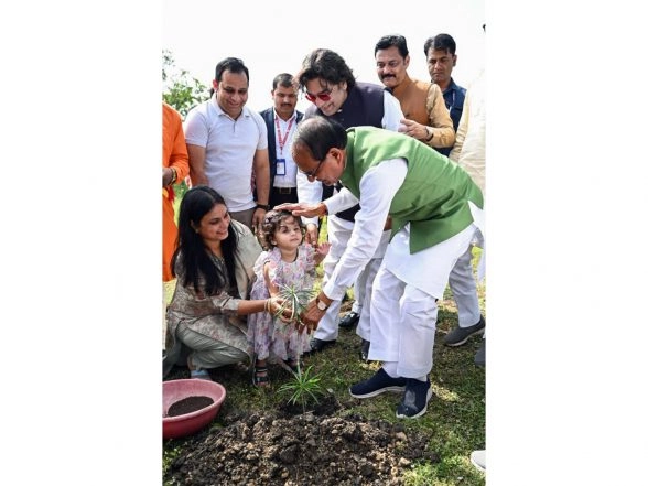 India News | Union Agriculture Minister Shivraj Singh Chouhan to Visit Moga and Jalandhar Today