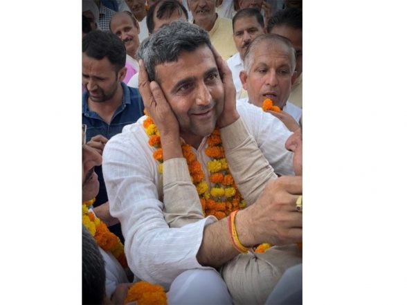 Business News | Built by Bees, Backed by Belief: A ₹1000 Cr Vision Born from Two Bee Boxes and One Rural Dream