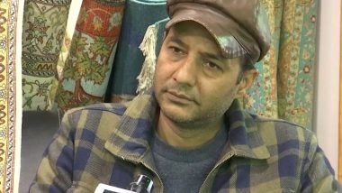 Entertainment News | Artisan Shahnawaz Sofi Aims to Promote Ancestral Kashmiri Pashmina Weaving with Modern Calligraphy