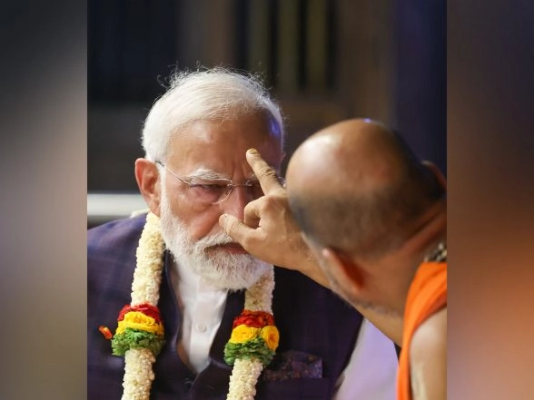 India News | Karnataka: PM Modi Calls Visit to Udupi's Sri Krishna Matha 'very Special'